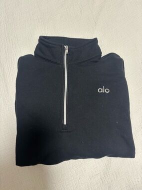 ALO Yoga Men's Black Zip-Up Sweater with Silver Accent